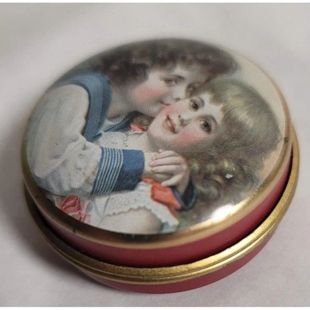 Small Victorian Children Round Metal Pill‎ Box Red Gold Tone Trinket Container